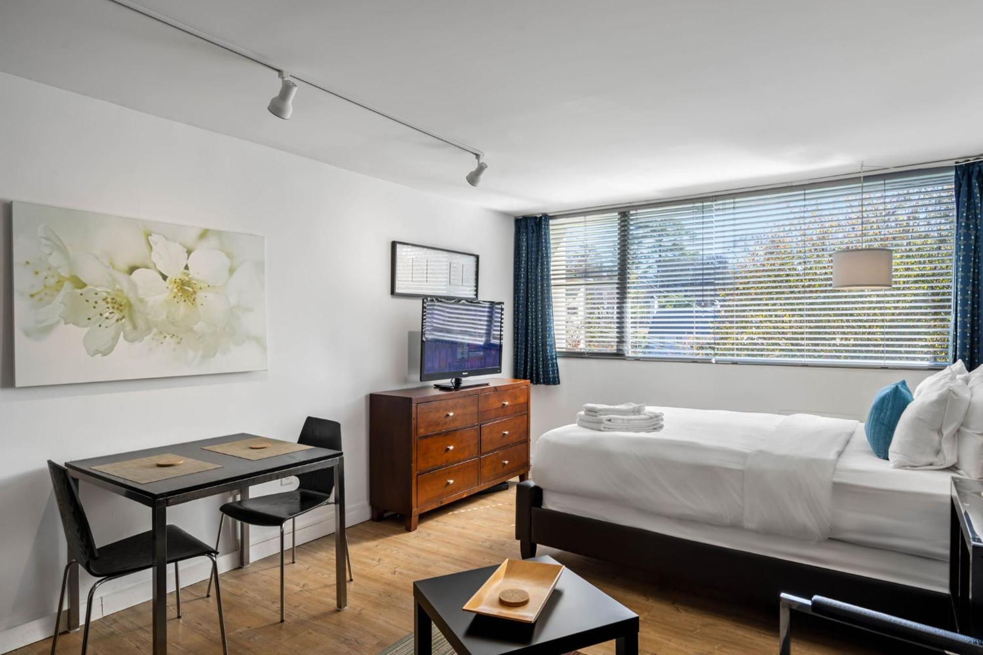 Studios On 25Th By Bca Furnished Apartments Атланта Номер фото