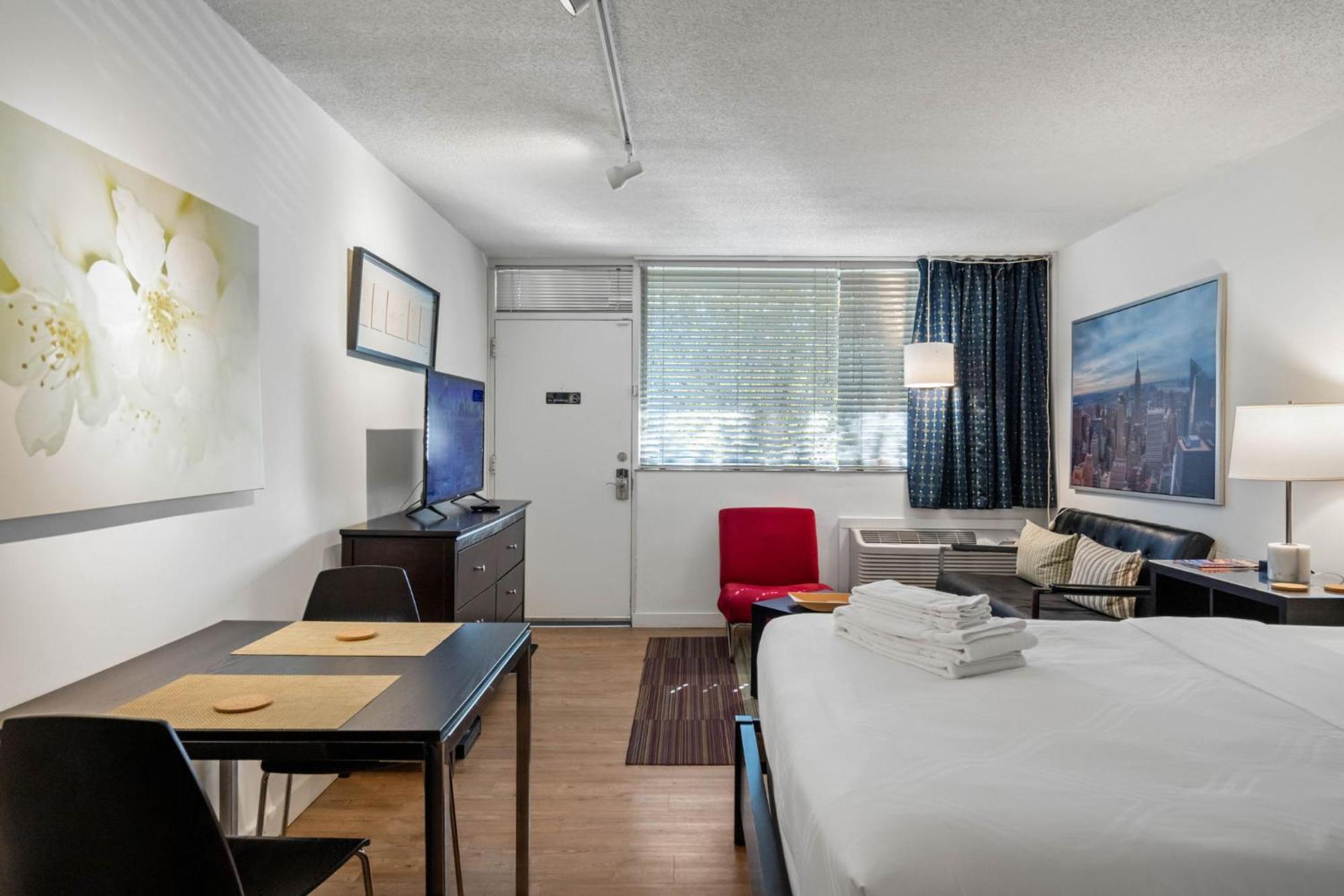 Studios On 25Th By Bca Furnished Apartments Атланта Номер фото
